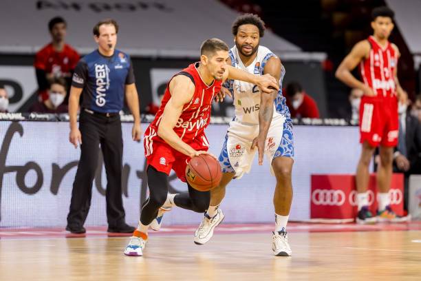 卡尔森扳回 卡尔森扳回