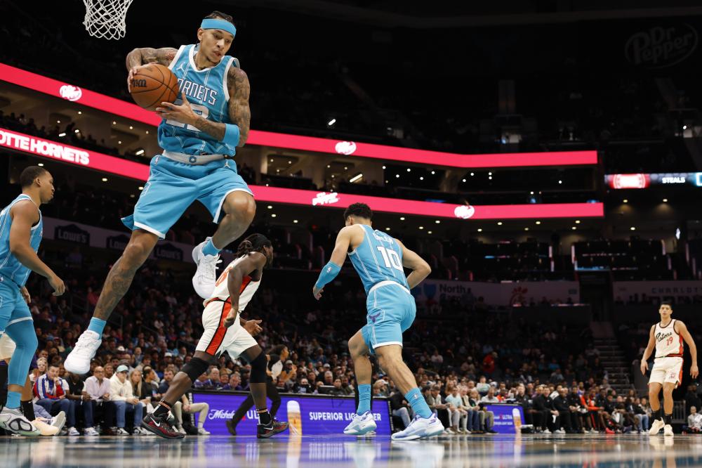 他多次利用 他多次利用