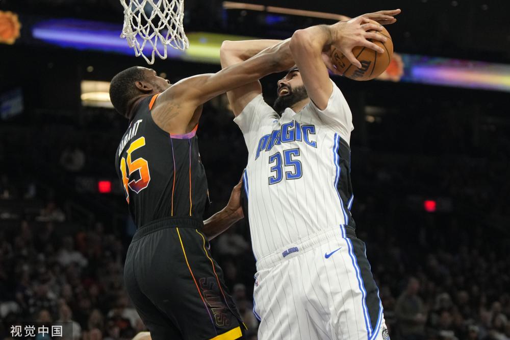 勇士队进入 勇士队进入